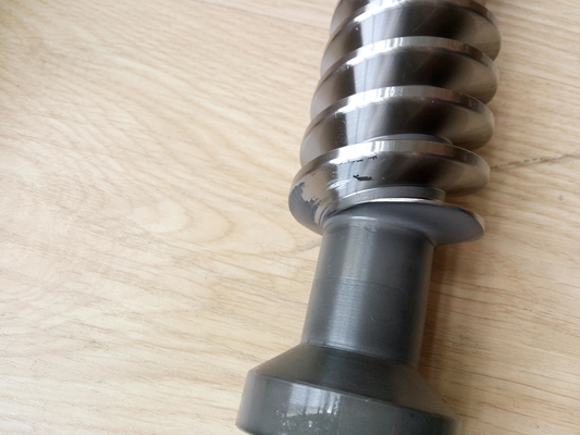 697mm Outer Diameter Double Reduction Worm Gear Reducer For Heavy Load Applications