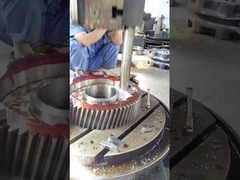 Solo piñón de acero helicoidal de alta velocidad Ra0.8 de la transmisión 17CrNiMo6 del tren de engranaje